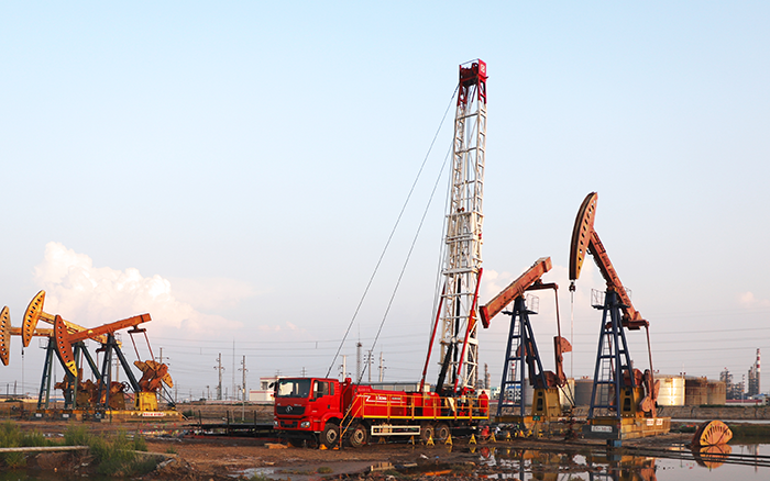 为修井注入“绿科技”，，批量大吨位电动修井机交付