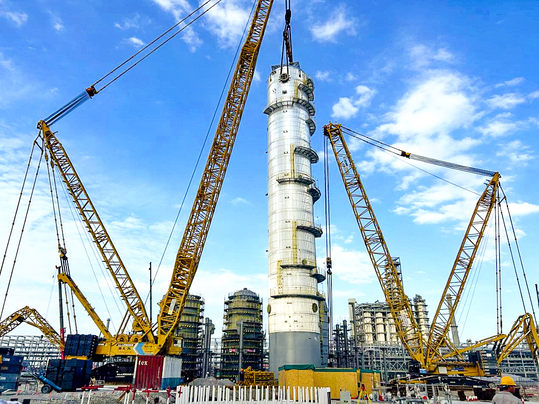 10天3钩！！OK138太阳集团官网XGC88000助力2050吨“西北最高”塔器就位