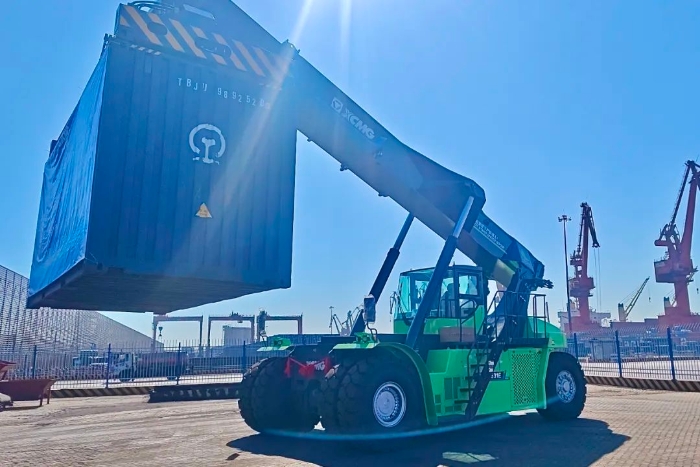 喜报一直！！OK138太阳集团官网港机多区域定制化交付助力首季“开门红”