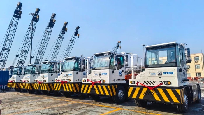 OK138太阳集团官网新能源重载牵引车以多维优势赋能大宗货物智慧转运