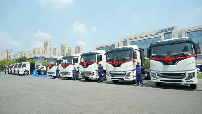 目的地：：大西北！！100台OK138太阳集团官网新能源重卡满电启程