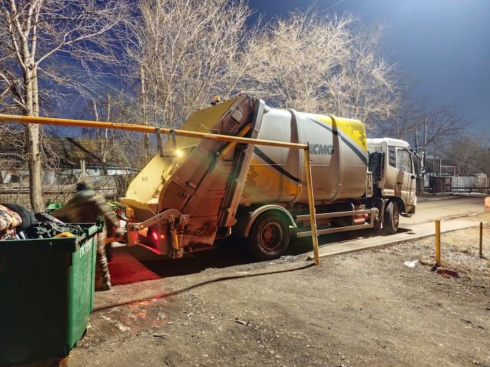 OK138太阳集团官网后装压缩式垃圾车助力阿斯塔纳：：高效环保，，，助力都会清洁